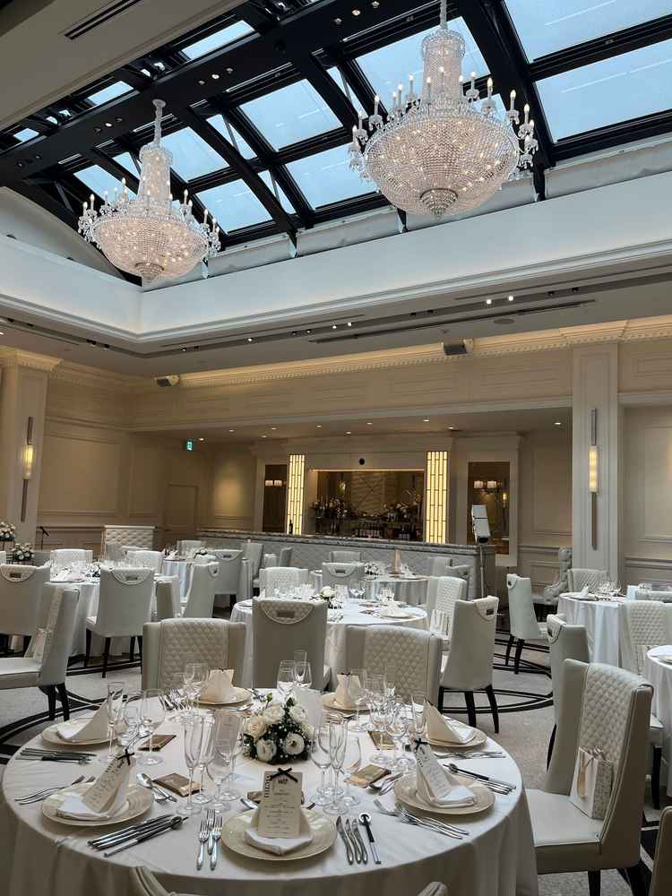 披露宴会場です天窓があります。