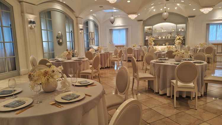 2つ目の会場。華やかですごく綺麗でした。