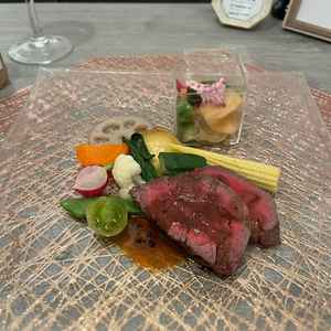 柔らかい、赤身のお肉の試食をさせて頂きました。
