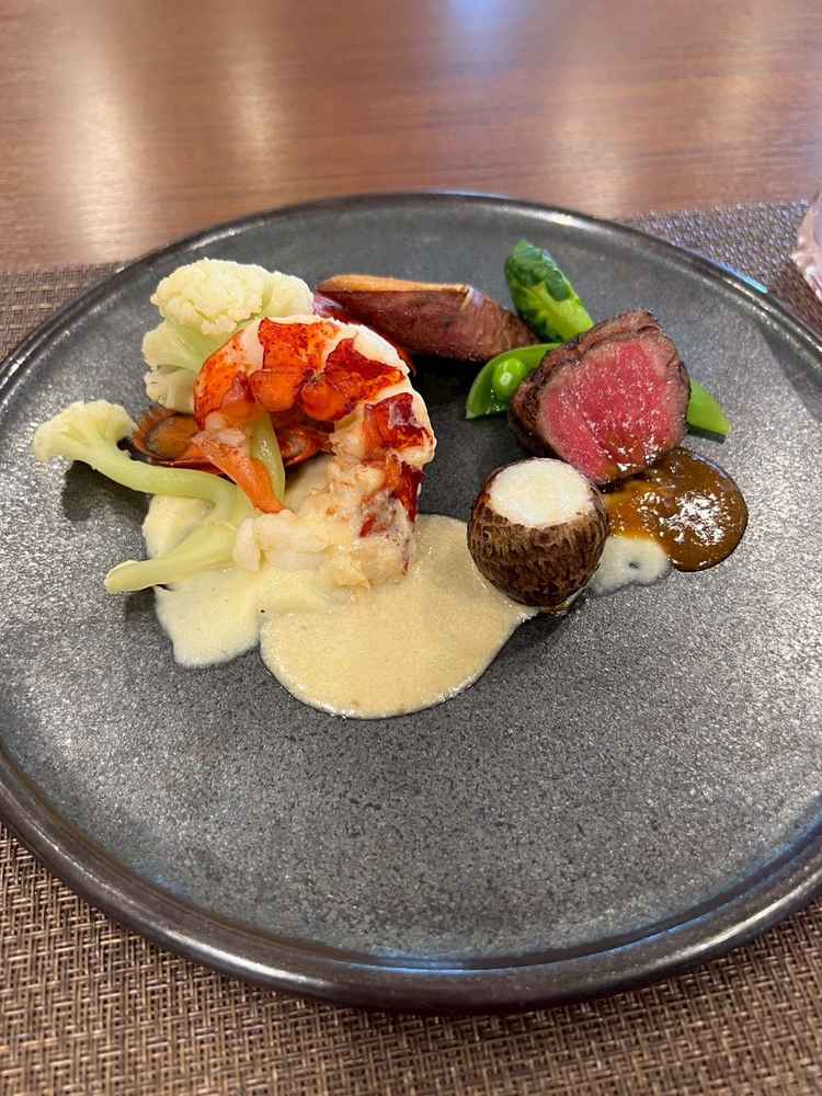 和食とフレンチをかけあわせた食事の試食もさせていただき、とても美味しかった。