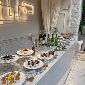 チャペル退出後の飲食スペース