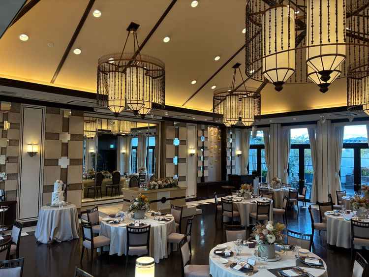 披露宴会場2。大人っぽい感じ。