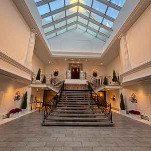 チャペルを出たあとの大階段