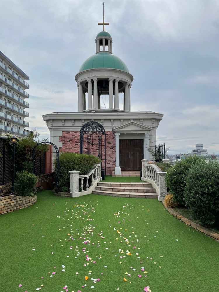 ガーデンの写真です。ここでフラワーシャワーができるとのことでした。