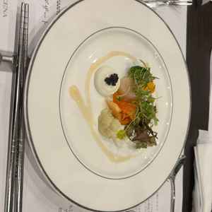 前菜から見た目がとても綺麗で、味も本当に美味しかったです。試食とは思えないほど丁寧に作られていました