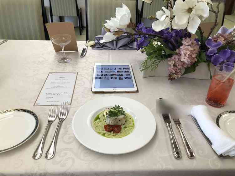 試食では地のワインを使ったソースがおいしく、これまでに食べたことのない創作料理は目でも楽しかったです
