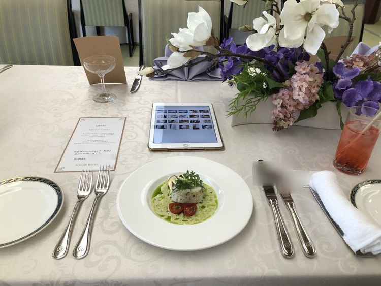 試食では地のワインを使ったソースがおいしく、これまでに食べたことのない創作料理は目でも楽しかったです