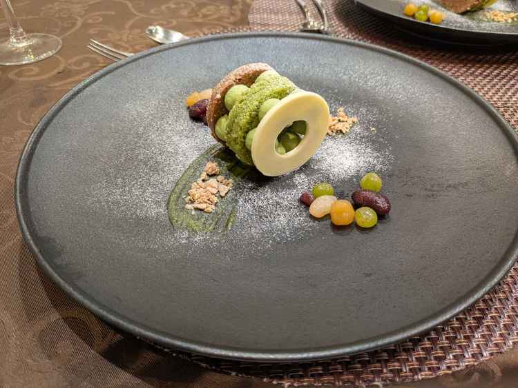 スイーツは可愛らしくて本当に美味しかったです。またこれを食べたいと思いました。