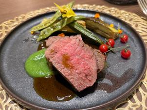 お食事の試食をさせていただきました！最高に美味しかったです！