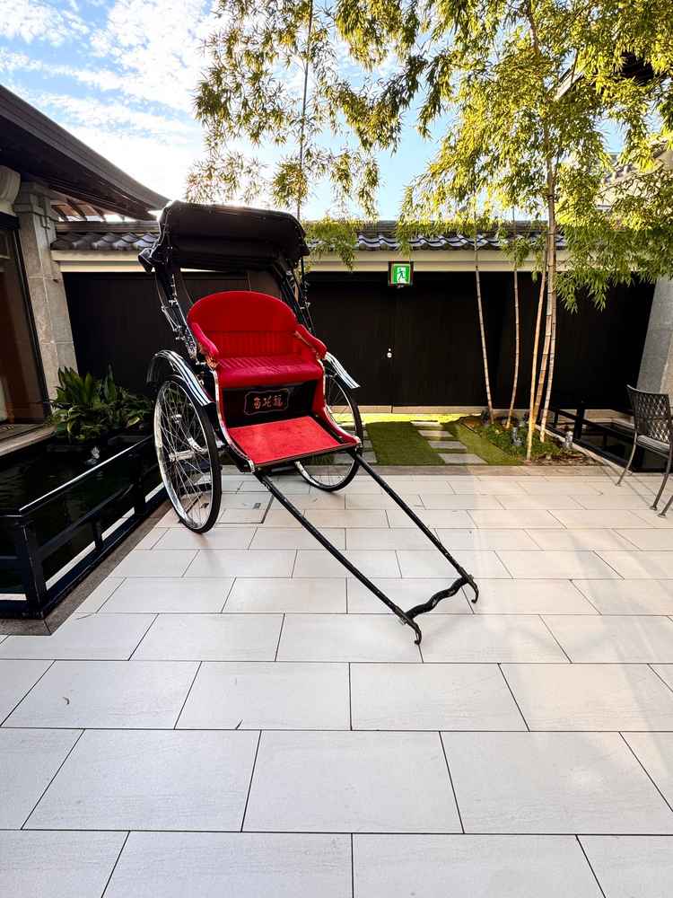3つめの会場では、人力車や車、馬での入場ができるとのことでした。