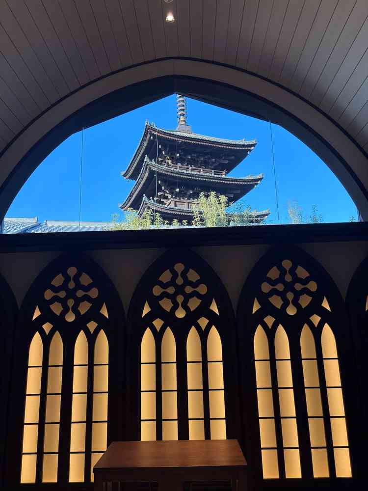 チャペルから見える五重塔が綺麗だった