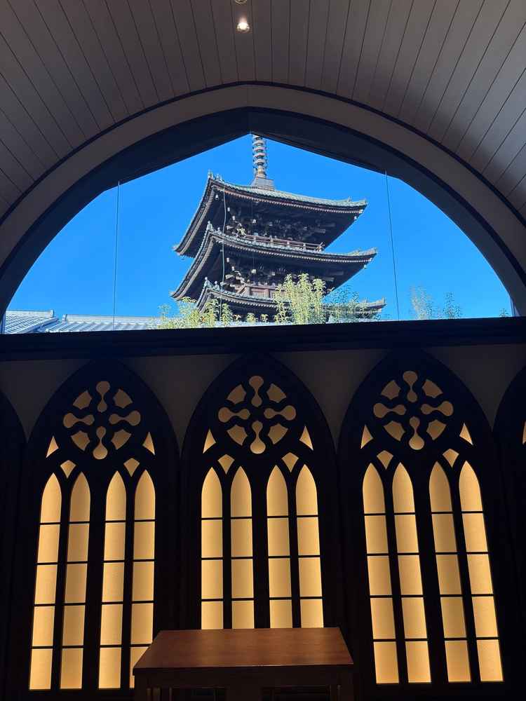 チャペルから見える五重塔が綺麗だった