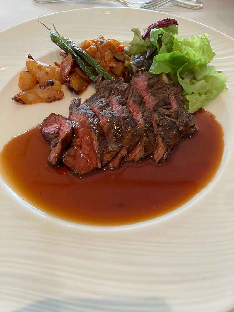 スターゲイトのお肉料理