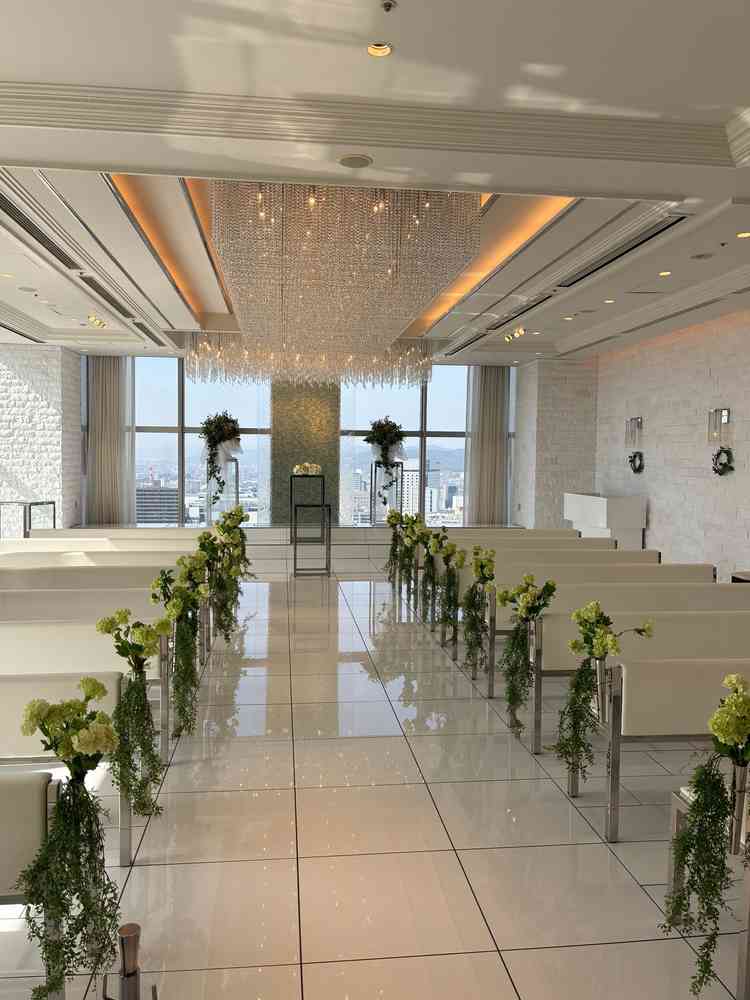 式場は自分たちの好きなようにアレンジできるようで、魅力的だと感じました。