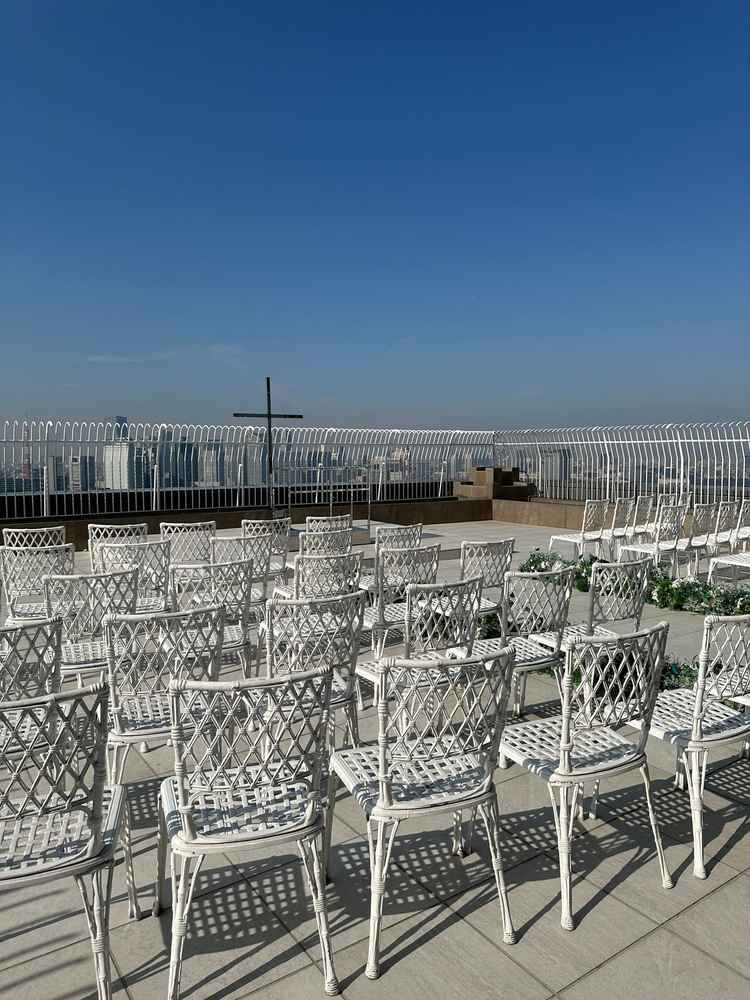 外のチャペルはすごく特別感があった。