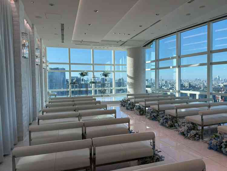 挙式会場（2面採光）