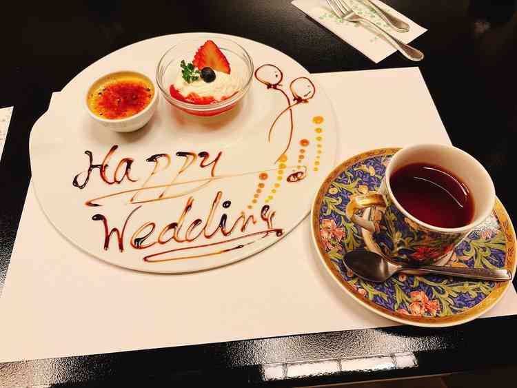 コース料理試食時のデザートの写真。