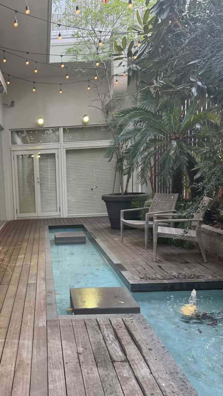 披露宴会場の中庭です