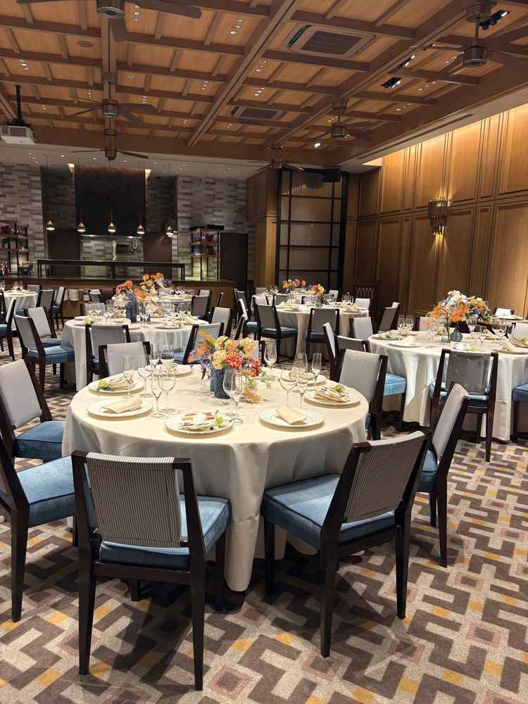 地下の披露宴会場です。ホテルライクな雰囲気でした。