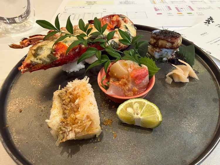 こちらが実際出てくるものです！えびの西京焼きがとても美味しかった