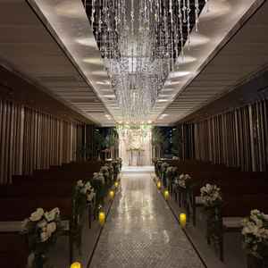 夜カーテンを閉めた時のチャペル