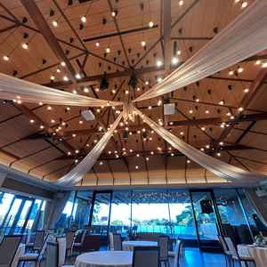 ２つの会場を見ましたが、どちらも素敵で凄く悩みました。またどの時間帯でも素敵な空間が作れそう。