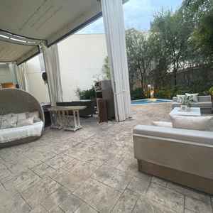 中庭もパーティー会場に隣接されていて良かったです！