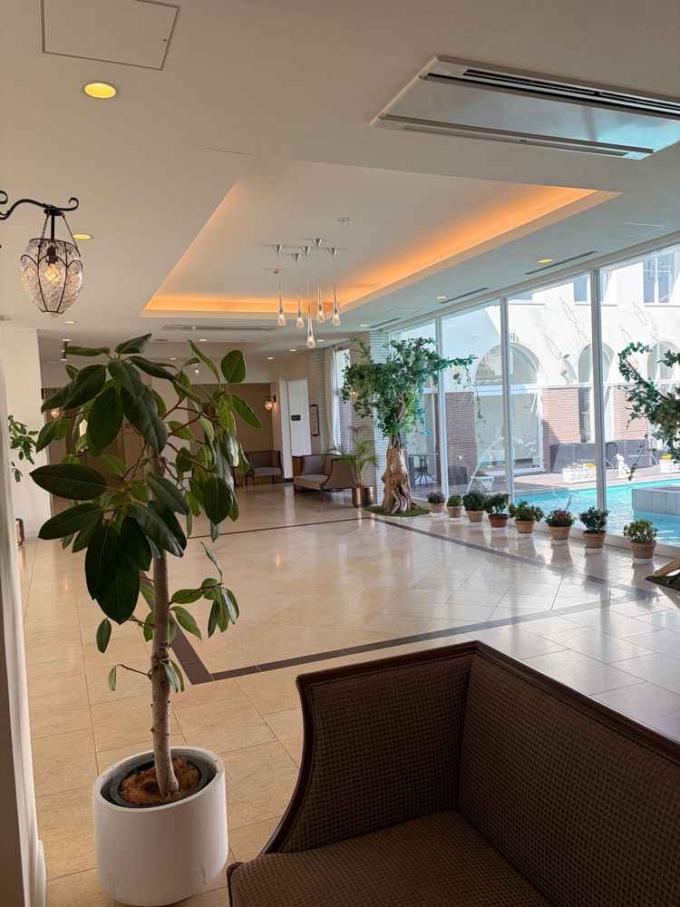 広々としたエントランス。