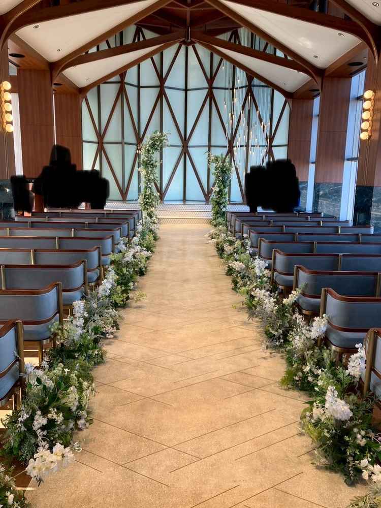 チャペル入り口からの写真