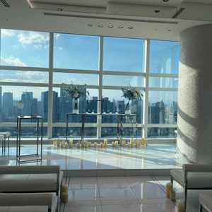 チャペル中央。光がよく入りとても綺麗でした。