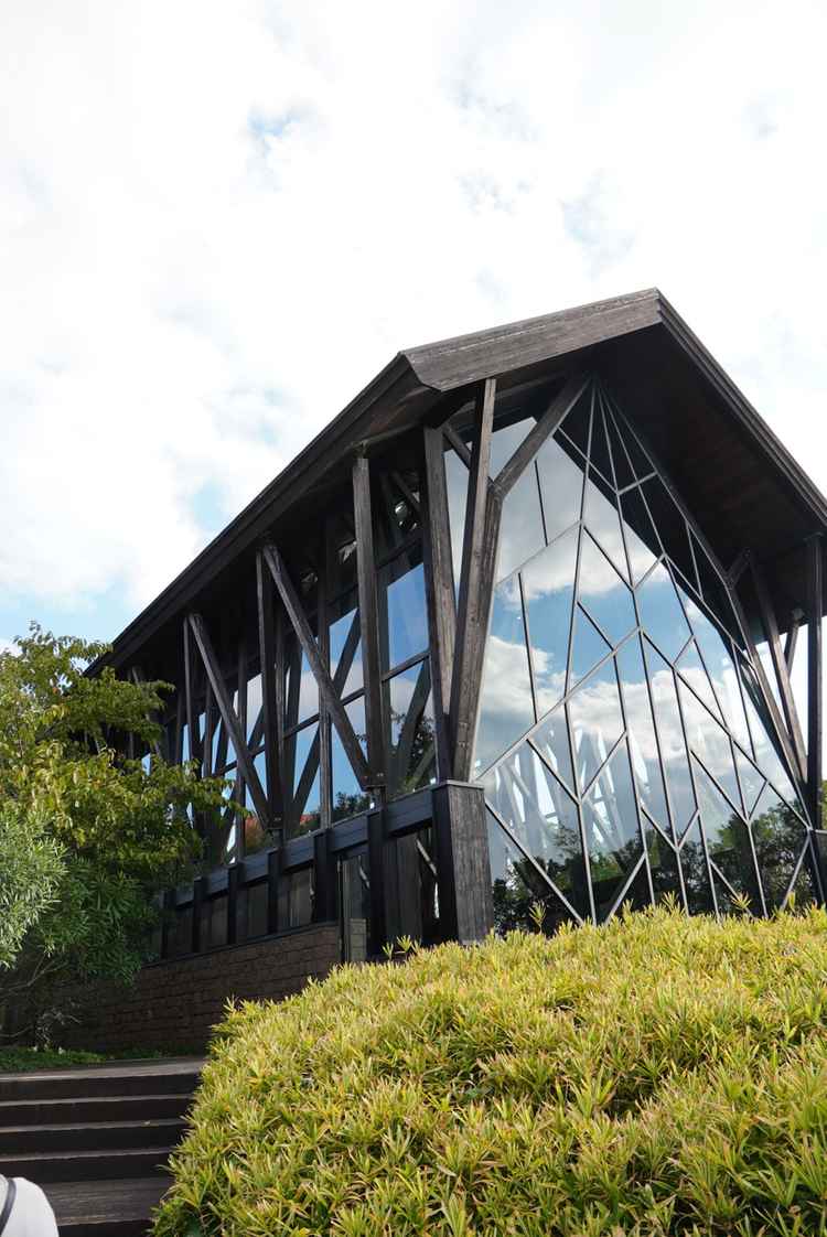 空が窓に映り素敵