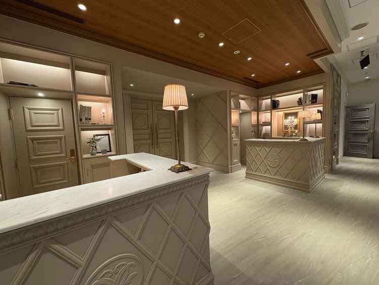 受付スペースが新郎・新婦で分かれており、広さも十分で過ごしやすそうでした。