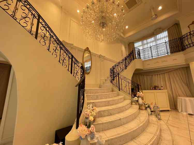 階段から入場することができるそうです。