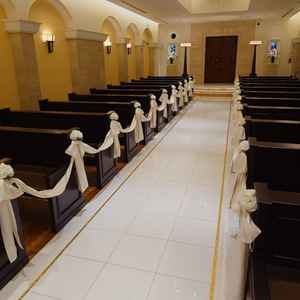 チャペル2つ目の後方です