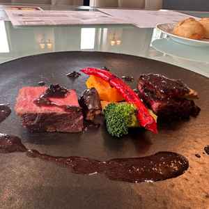 試食は肉料理のみですが、2種類のお肉を食べたので当日の料理のランクもイメージしやすくなると感じた。