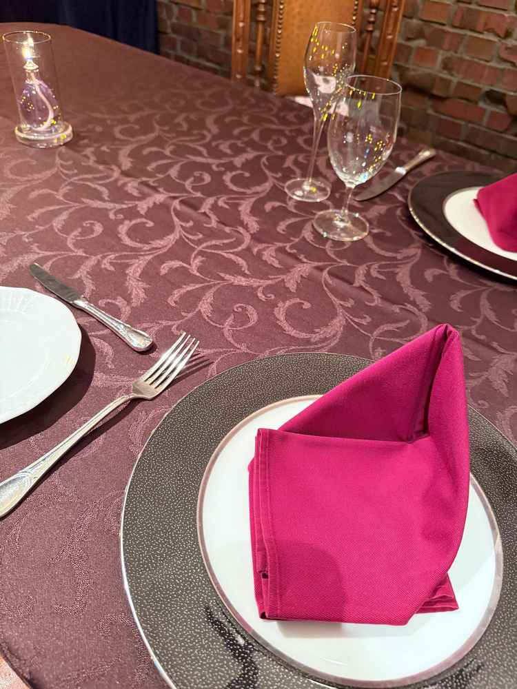 試食はレストランの個室で