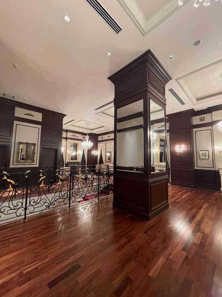 チャペルに入る前の広場です。挙式が終わった後に、ここで写真を撮ったり少しお話することが出来るようです