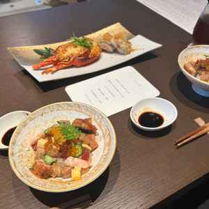 試食でいただいた料理です。伊勢エビのグラタンが美味しかったです。