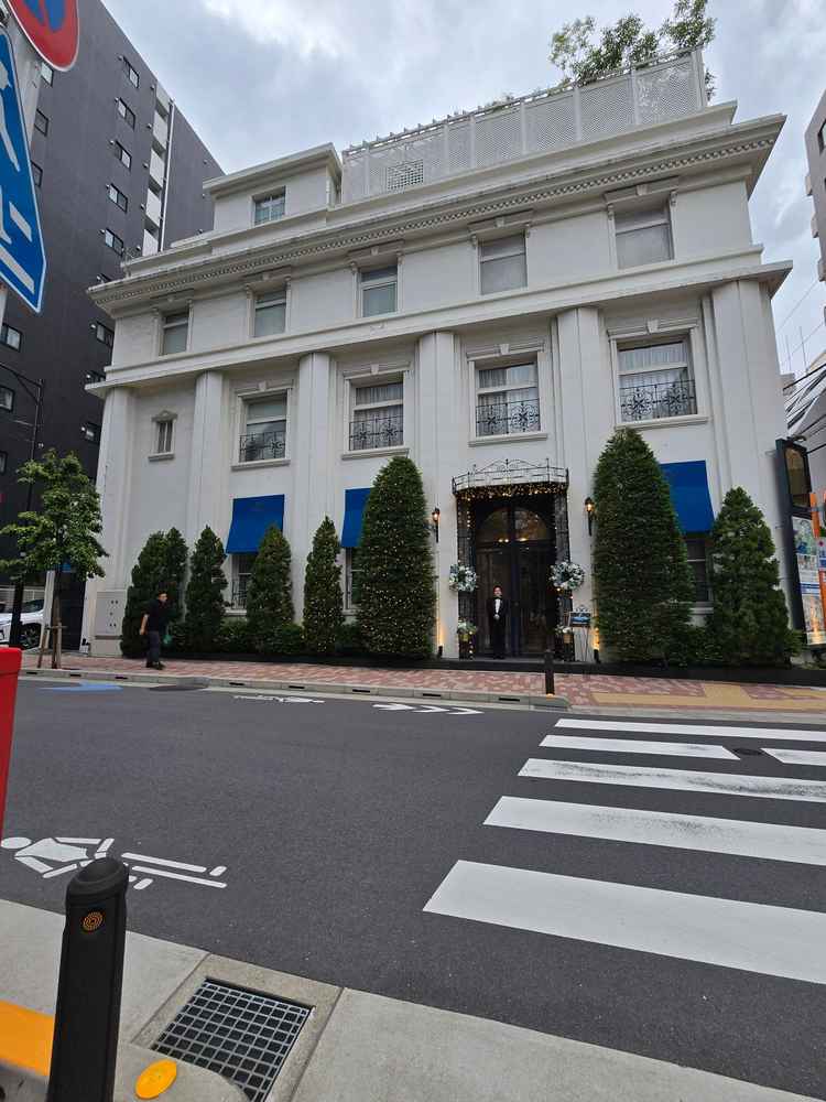 外からの外観。