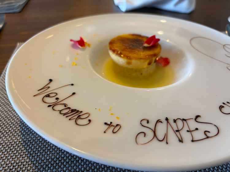 スタッフのちょっとした心遣いが嬉しく、温かみを感じた。料理もおいしかった。