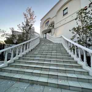 開放感があり、フラワーシャワーなどの演出が映えそうだと感じました。