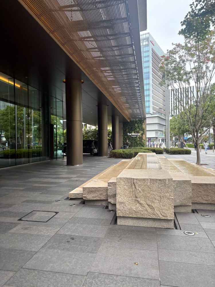 入り口付近の写真です。