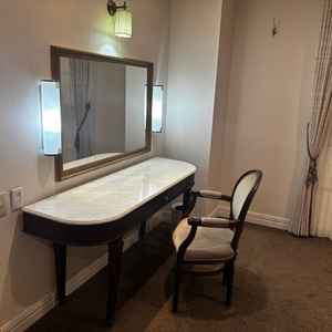 新婦側の控え室も広くて居心地が良さそうでした。