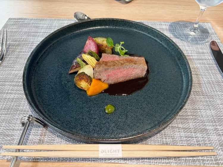 お肉料理。牛肉。