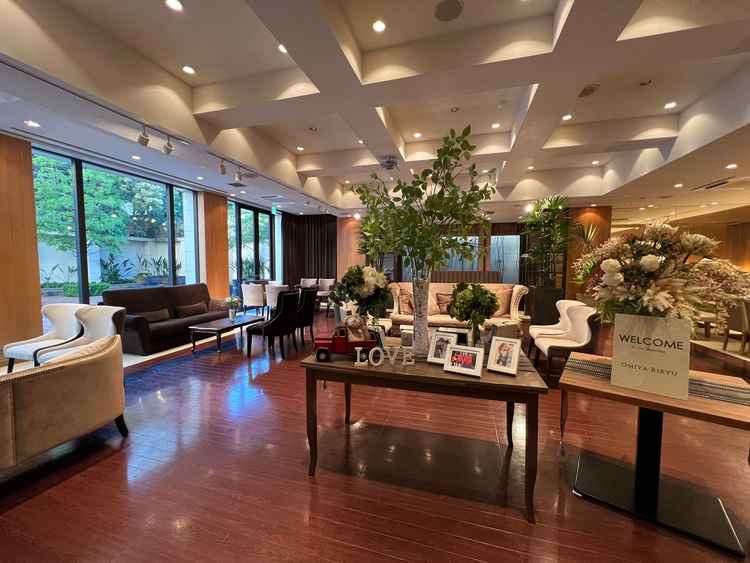 ゲスト専用控室。その時間はその団体貸切で座れない人も出にくい席数で安心です。併設された庭も素敵でした