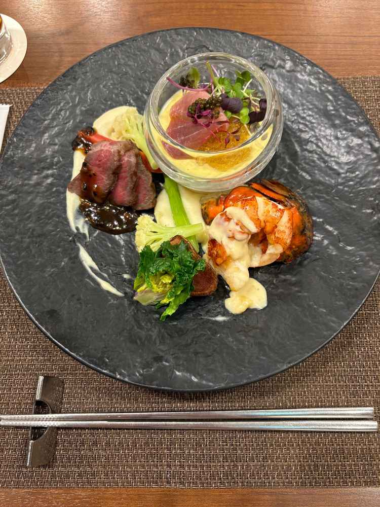 試食させていただきました。全部美味しかったのですが、特に海老にかかっている甘酒のソースが美味しかった