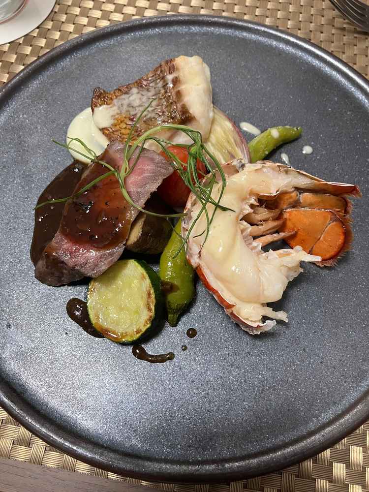 試食の写真です。海老、魚、肉すべて食べやすく柔らかくて美味しかったです。