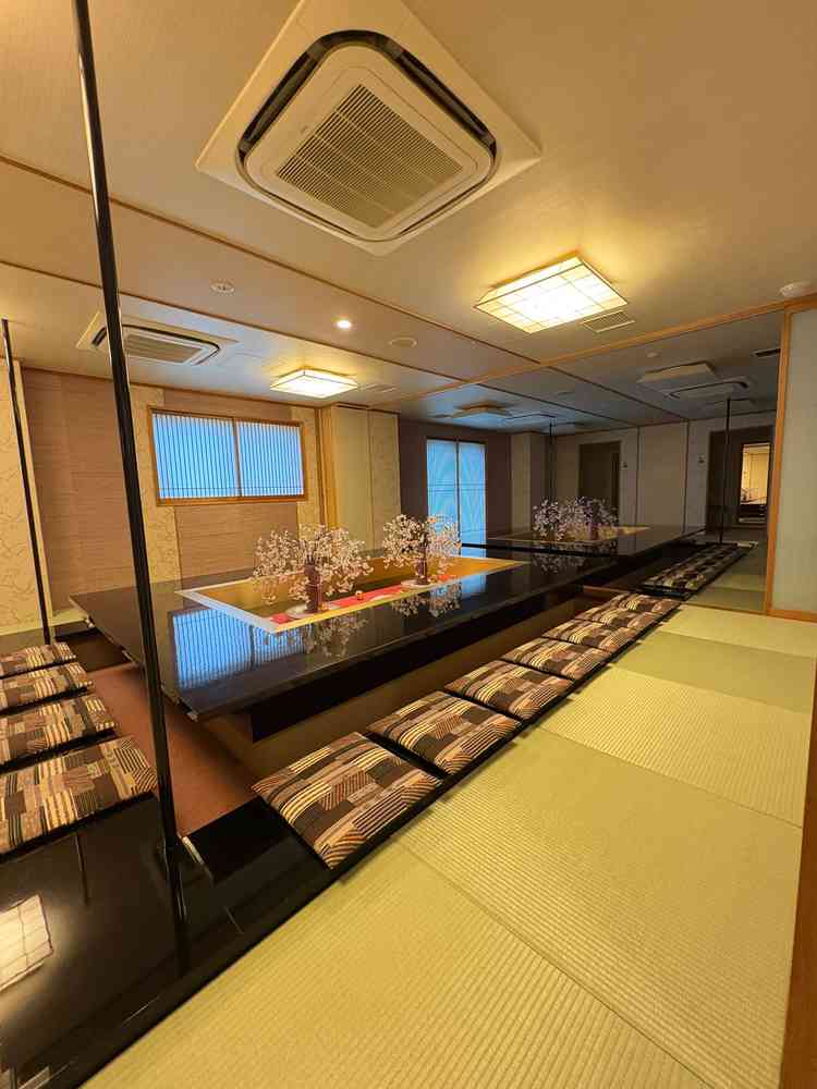 両家親族の控え室。建物全体の設備は古く感じたが、両家の控え室だけはすごく綺麗でポイントが高かった。