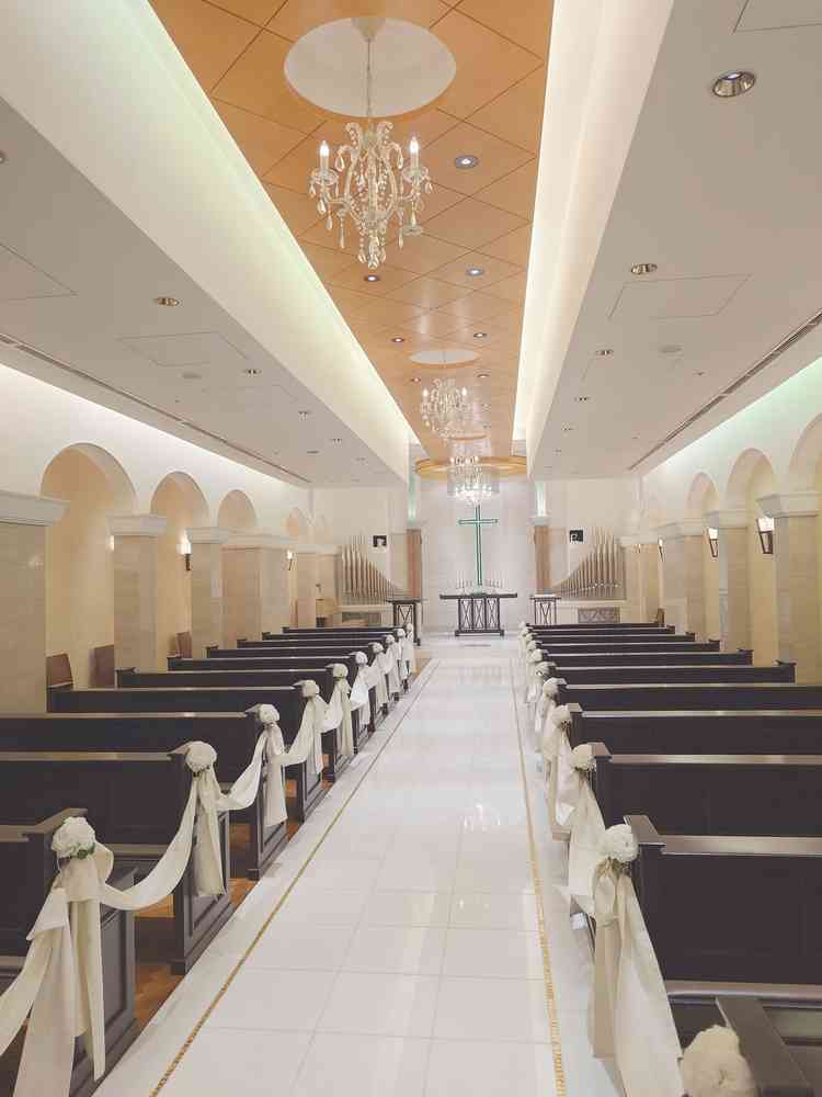 クラシカルで温かみのあるチャペル