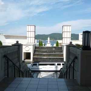 アフターセレモニーは海が見えて下にはハマーもしくは白馬が待ってくれてる。